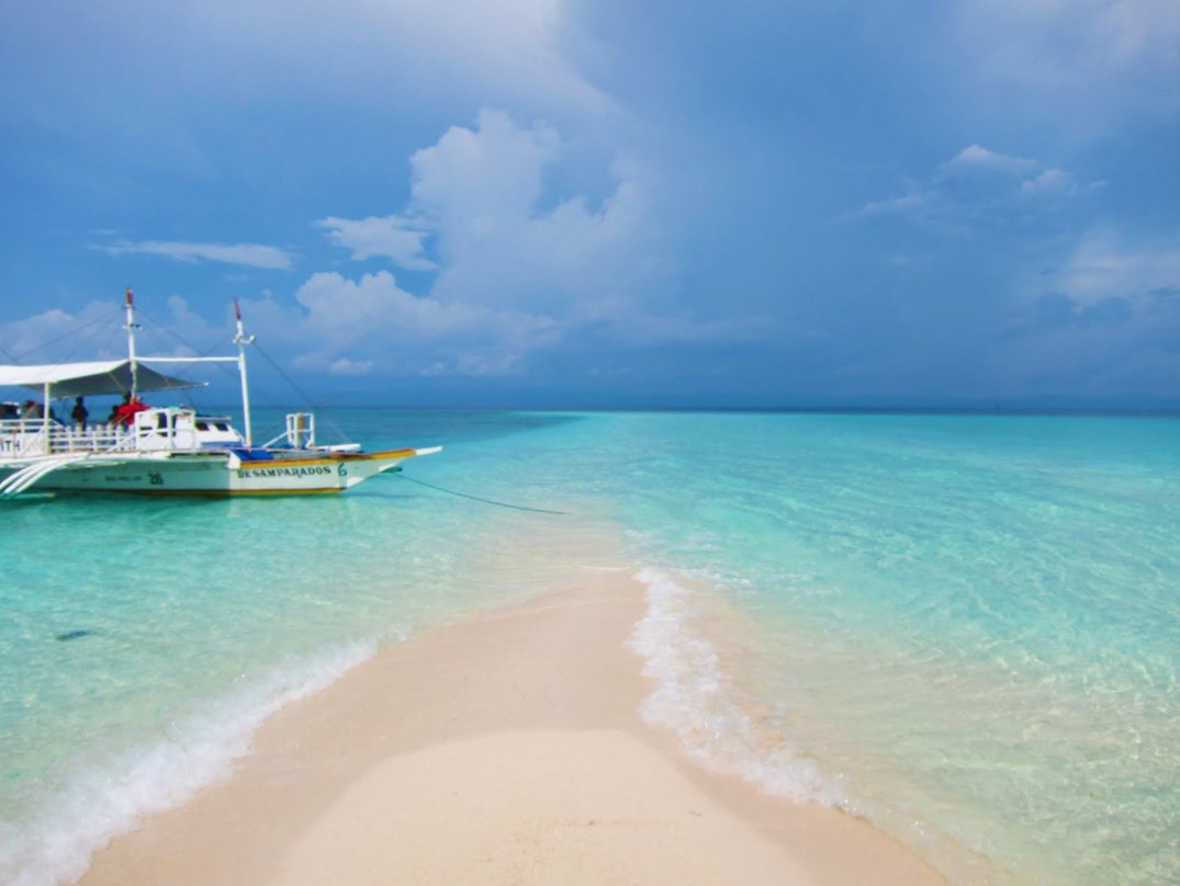 KALANGGAMAN ISLAND, Polompon Leyte Philippines