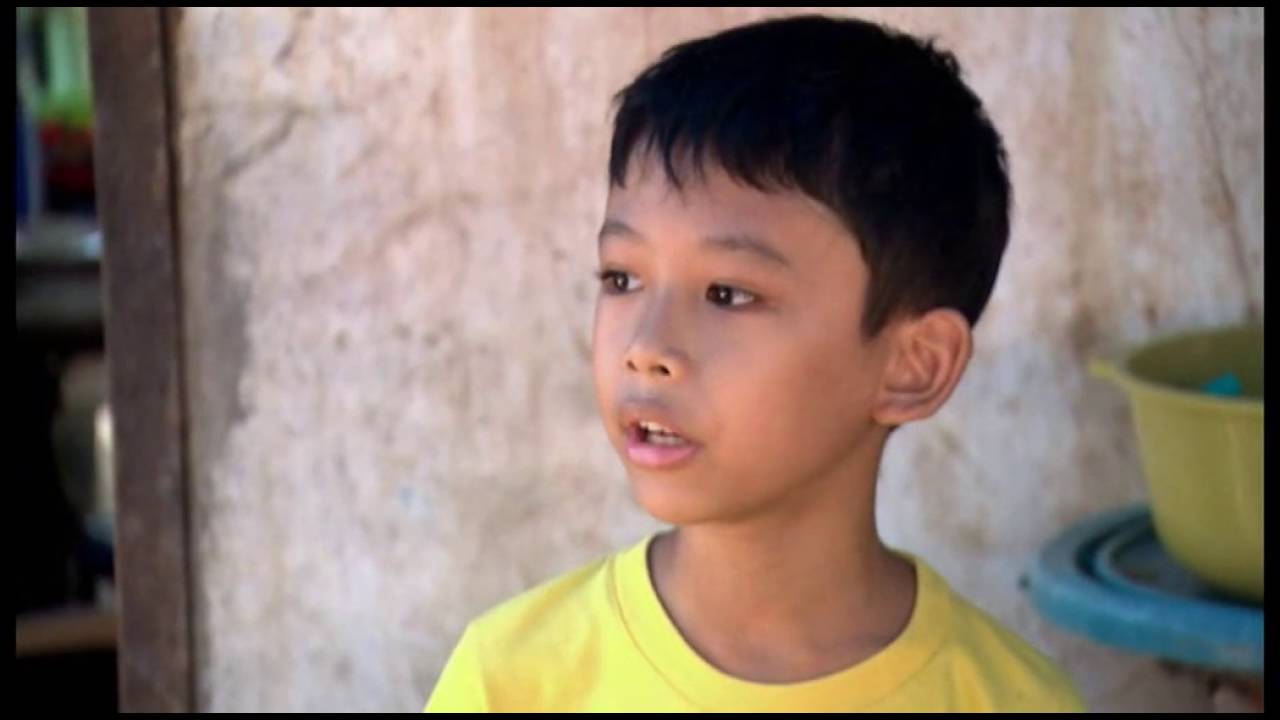 A kid with incredible fighting spirit to survive from Typhoon Yolanda (Haiyan)