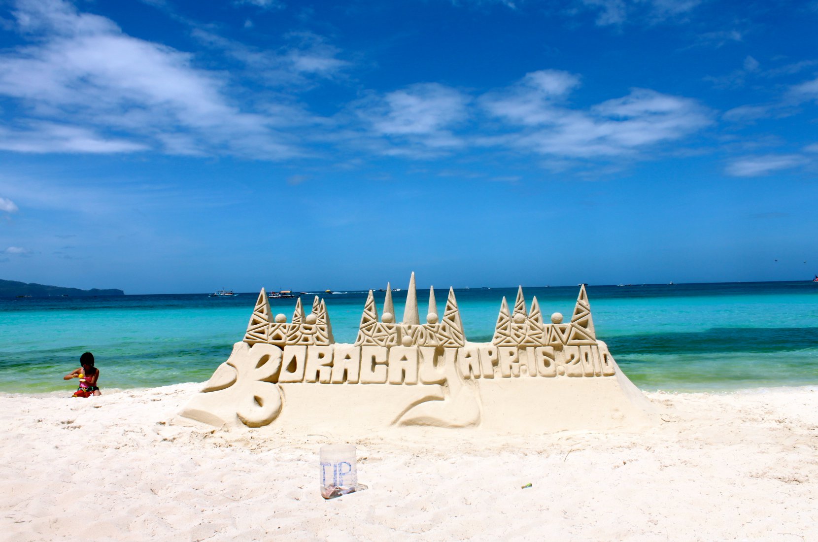 Boracay Tourist Arrivals near the 1 Million mark for 2016