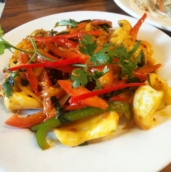 Squid and Bell Peppers Stir-Fry